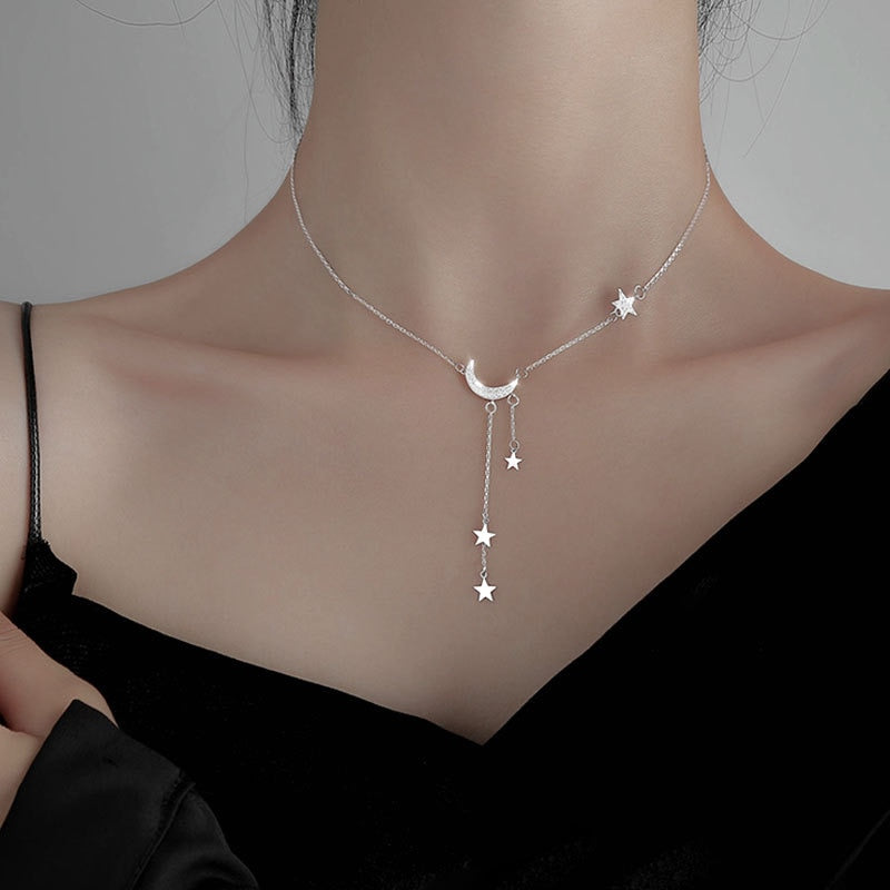 Collar de estrella y luna.